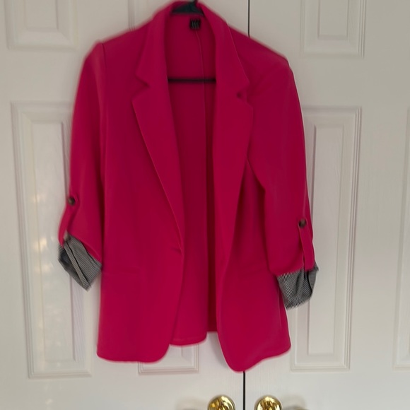 SHEIN Pink Blazer with Rolled-Up Sleeves and Classic Lapel - Picture 1 of 13